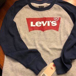 ⬇️REDUCED💥💥 Levi shirt